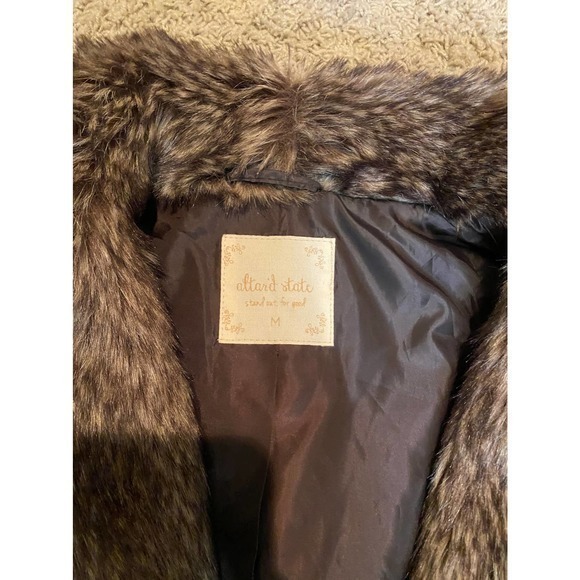 Altar'd State Brown Vest New Faux Fur Hook Closure Womens Size Medium - Picture 5 of 6